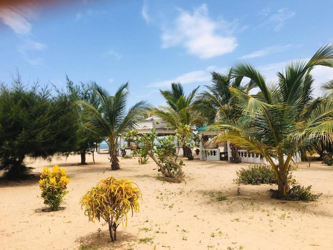 Santana Beachclub Sanyang Exteriér fotografie