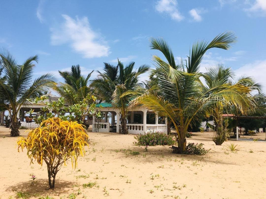 Santana Beachclub Sanyang Exteriér fotografie