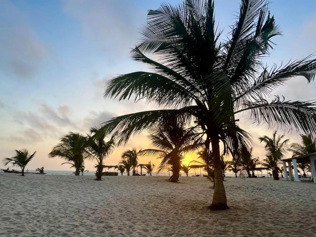 Santana Beachclub Sanyang Exteriér fotografie